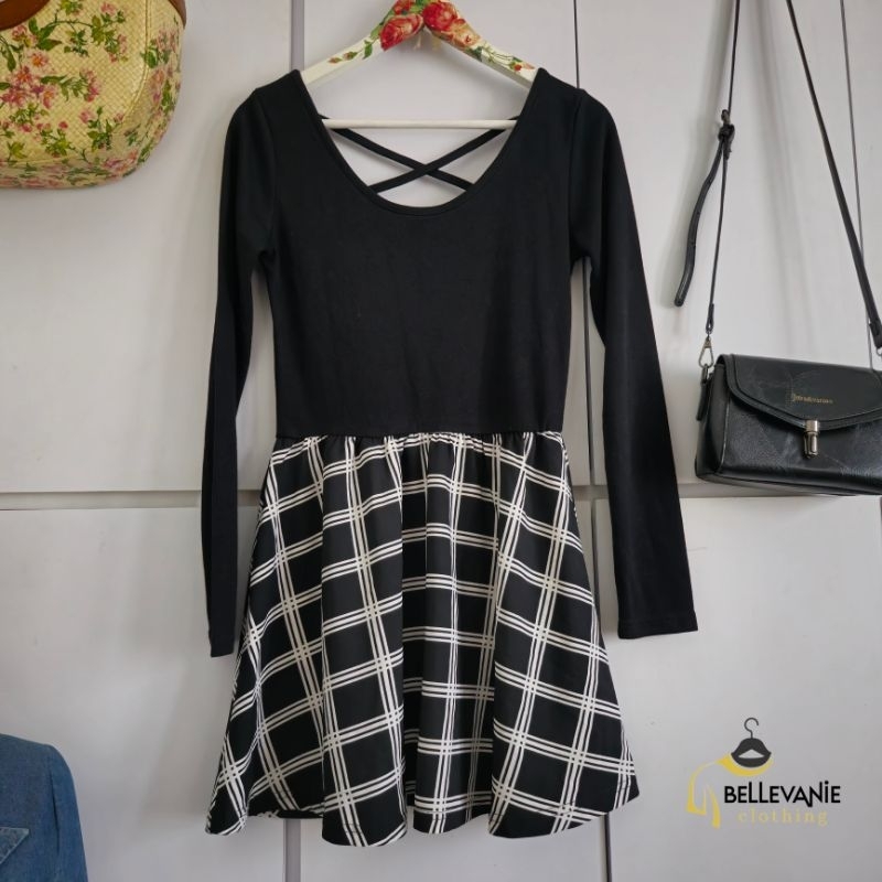 Dress Midi Lengan Panjang