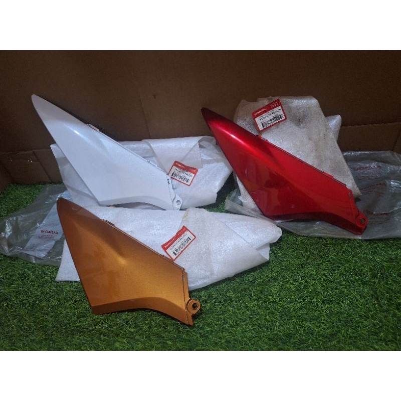 cover side body bodi belakang samping supra X125 old lama original ahm honda R kanan