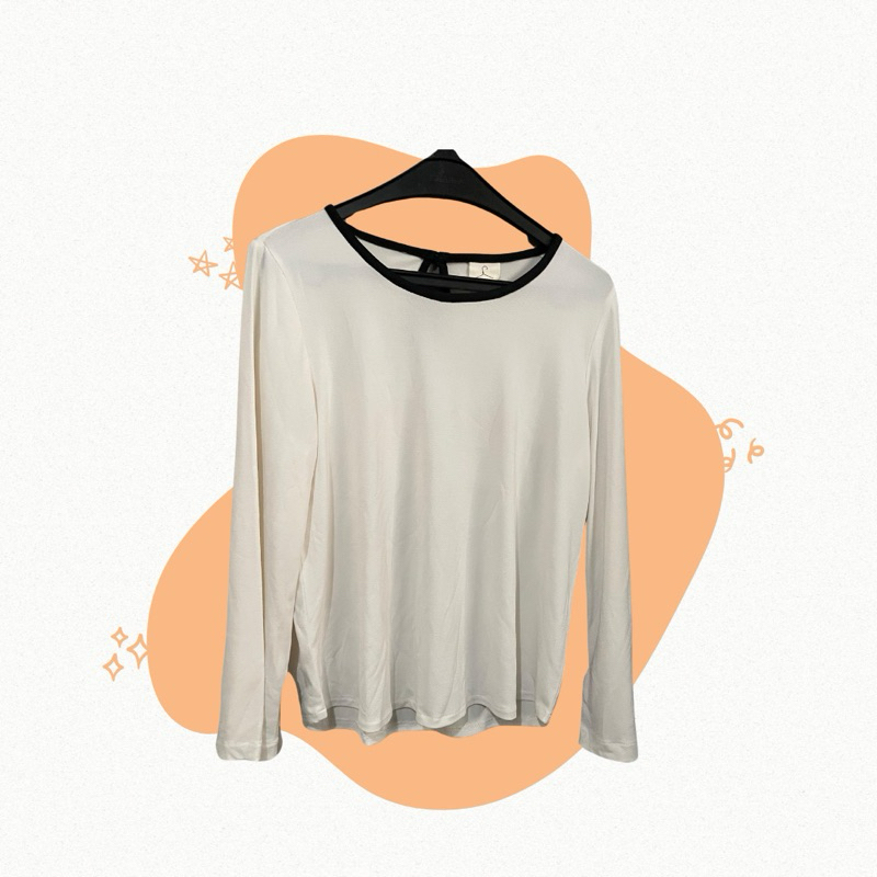 Kaos Lengan Panjang Putih Wanita