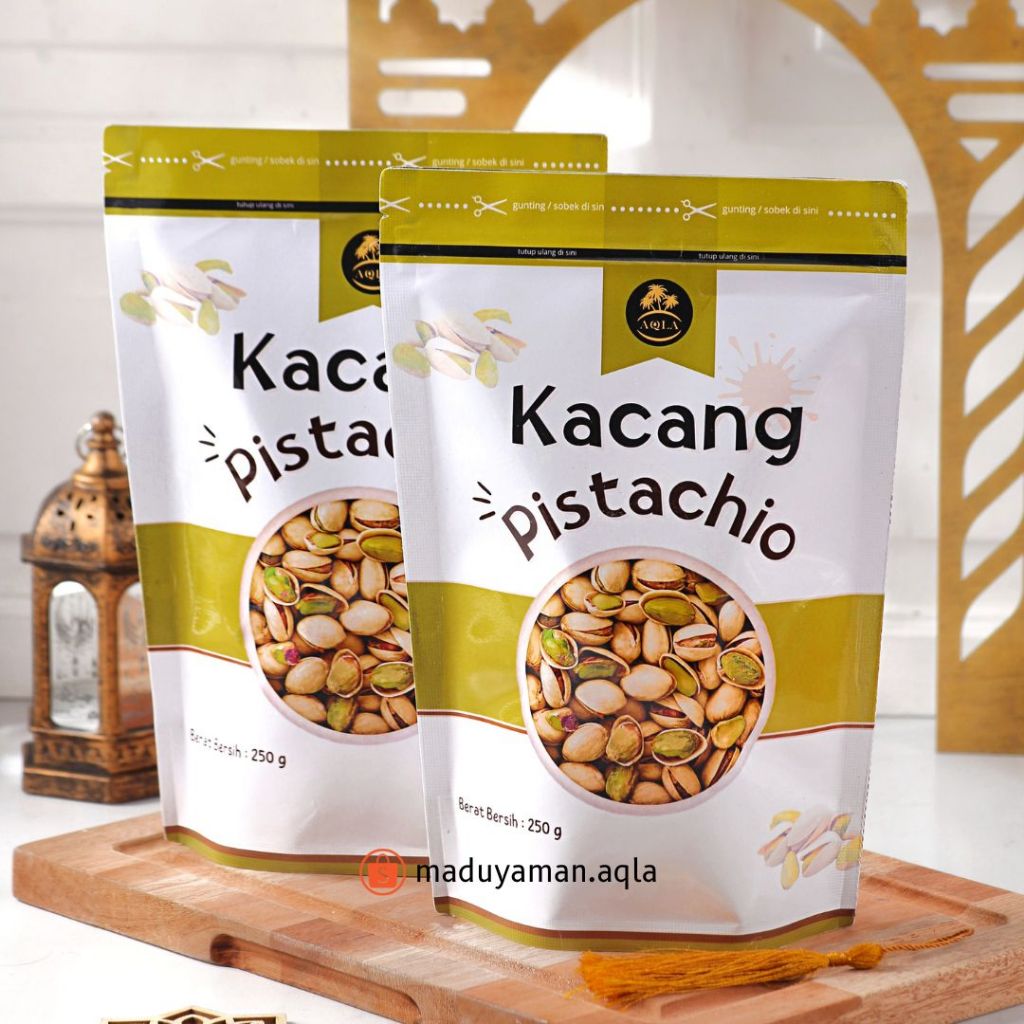 

Kacang Pistachio 250gr Kacang Fustuk Asin Kacang Ketawa Makanan Ringan Cemilan Sehat