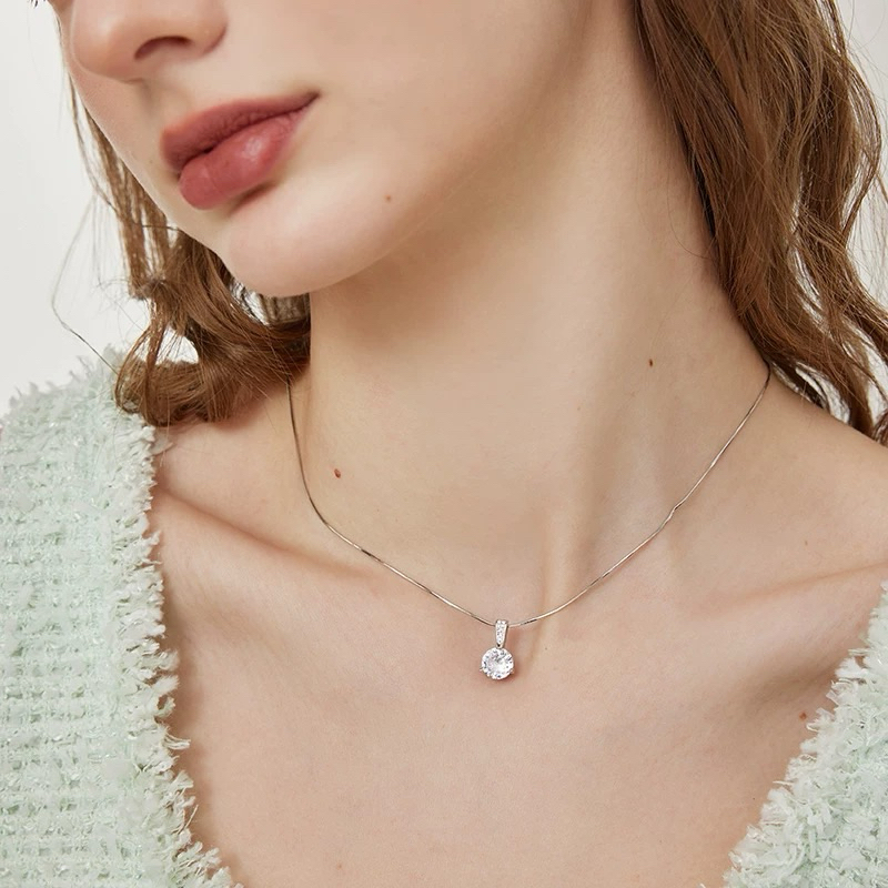 Kalung Titanium Wanita Anti Karat model Permata Satu Rantai Belut Silver