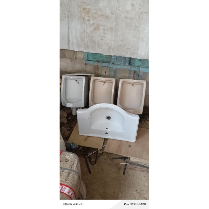 WASTAFEL DAN URINIOR BEKAS