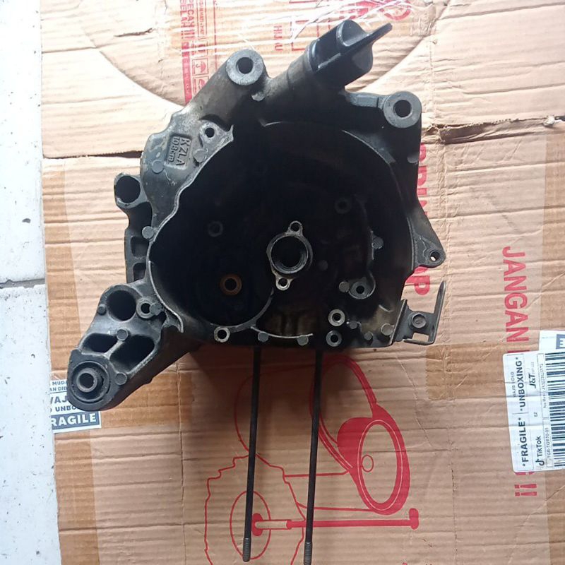 Krengkes Kanan Honda Beat FI KZL 2013-2014 Original copotan