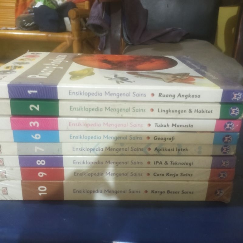 

buku ensiklopedia mengenal sains berbagai macam 100%original