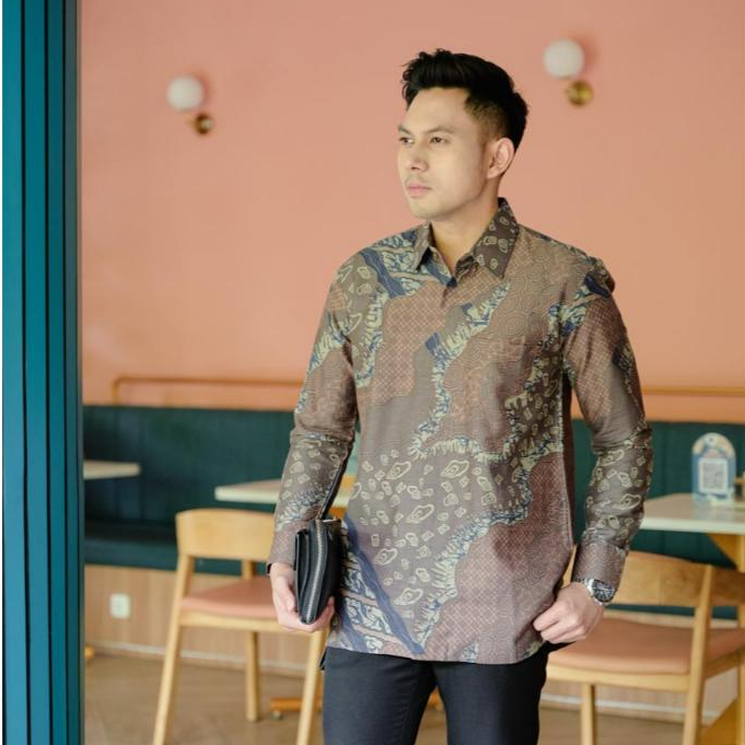 Kemeja Batik Pria Premium Lengan Panjang Bahan Dobby Berserat Halus Lembut Lapisan Adem Warna Ungu T