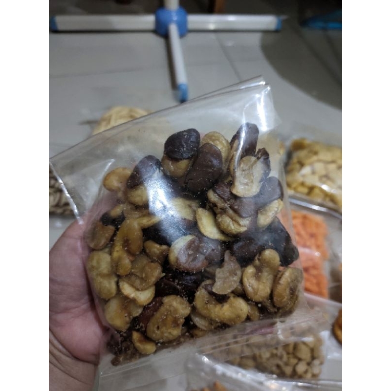 

kacang mete