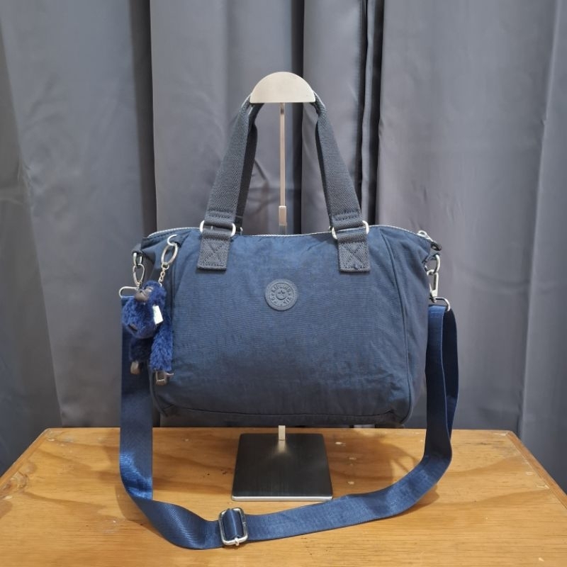 Kipling Amiel Slingbag in Blue Navy