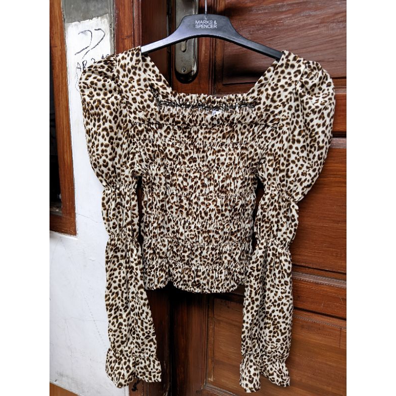 baju kerah kotak motif macan
