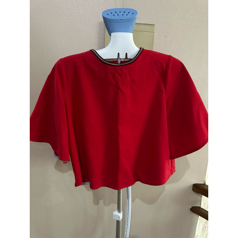 Blouse merah Nikkou Linning braided