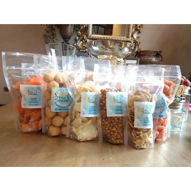 

Aneka makanan ringan