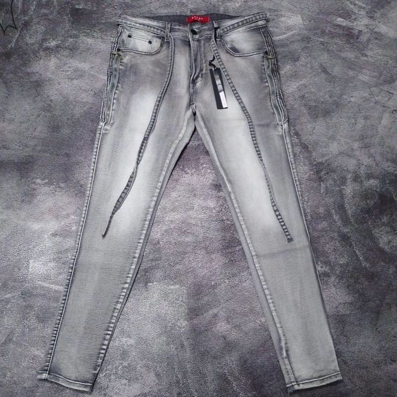 Rucas Season 4 Ceramic Gray Belted Size 33