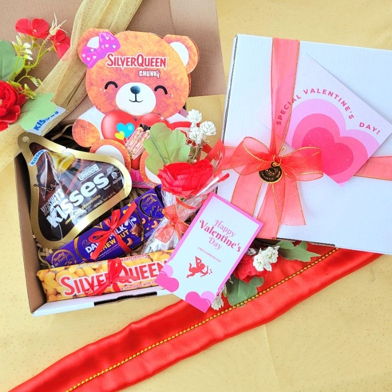 

HAMPERS VALENTINE|KADO ULANG TAHUN CEWEK COWOK | WISUDA | ULTAH | HAMPERS COKLAT