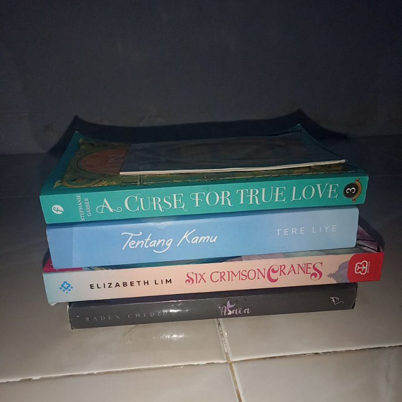preloved novel bumi, curse for true love, alaia, six crimson cranes, love hypo (us)