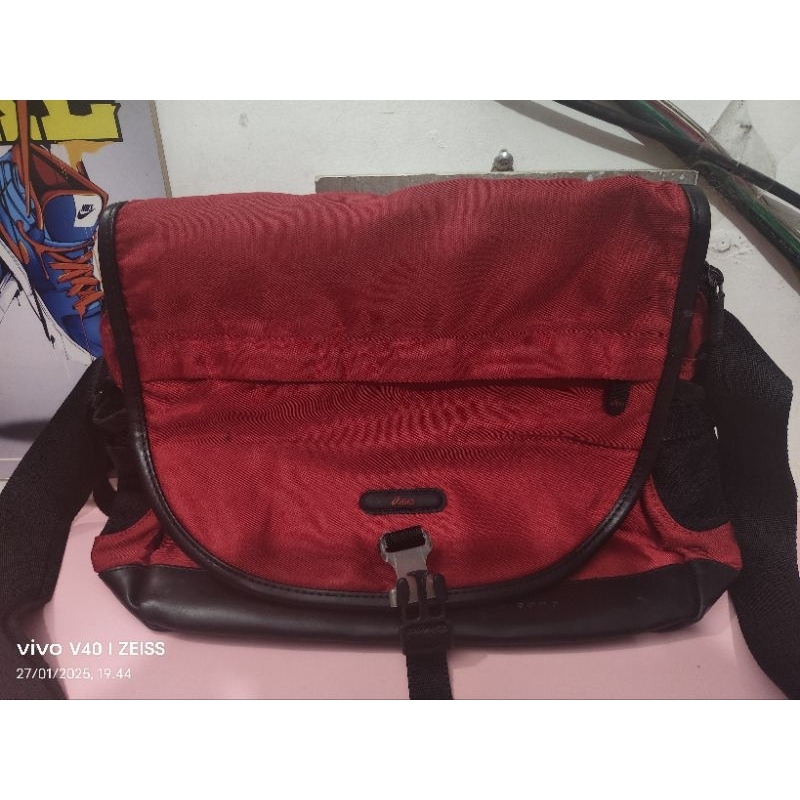 Tas Sling Selempang Asics ORI Preloved