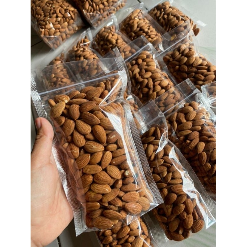 

Kacang Almond Roasted (Panggang) Premium
