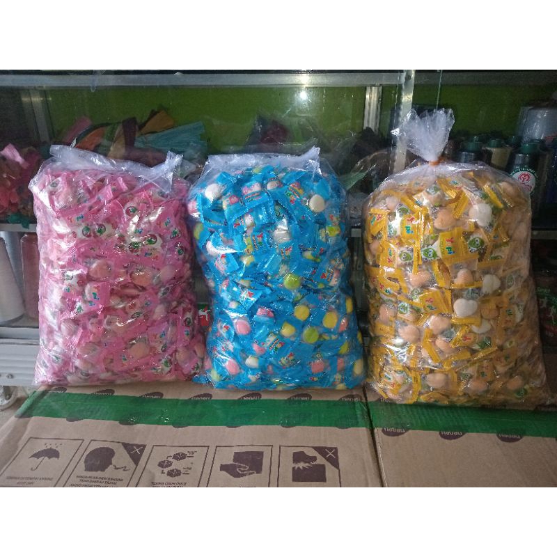 

YUPI KILOAN STRAWBERRY MANGGA FRUITY PUFF EXP 2026