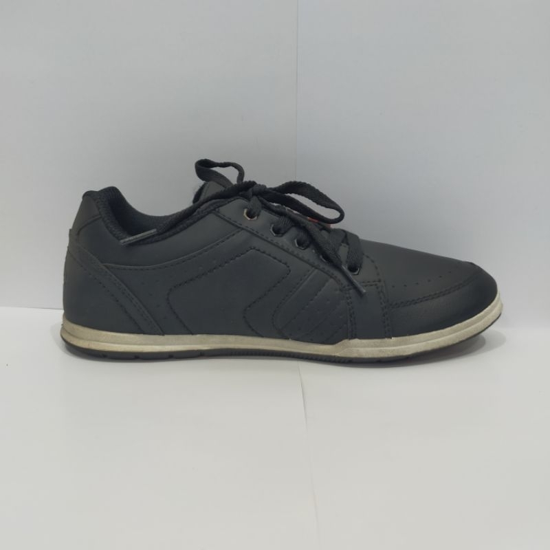 SEPATU LOGGO "CHERRS LO CALDI" | SEPATU SEKOLAH | SNEAKERS | ORIGINAL | PRIA & WANITA