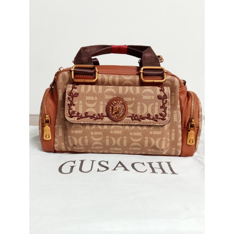 FO Bags Tas GUSACHI Banyak Kantong Vintage Mewah Ukir Kuda Wanita Tas Bahu Selempang kd 37
