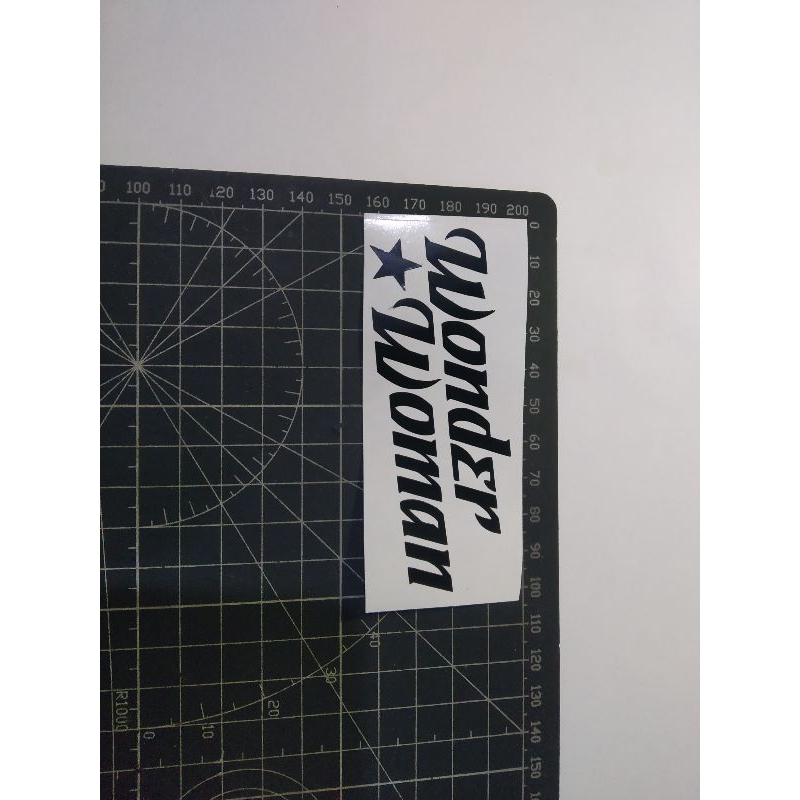 

stiker cutting wonder woman