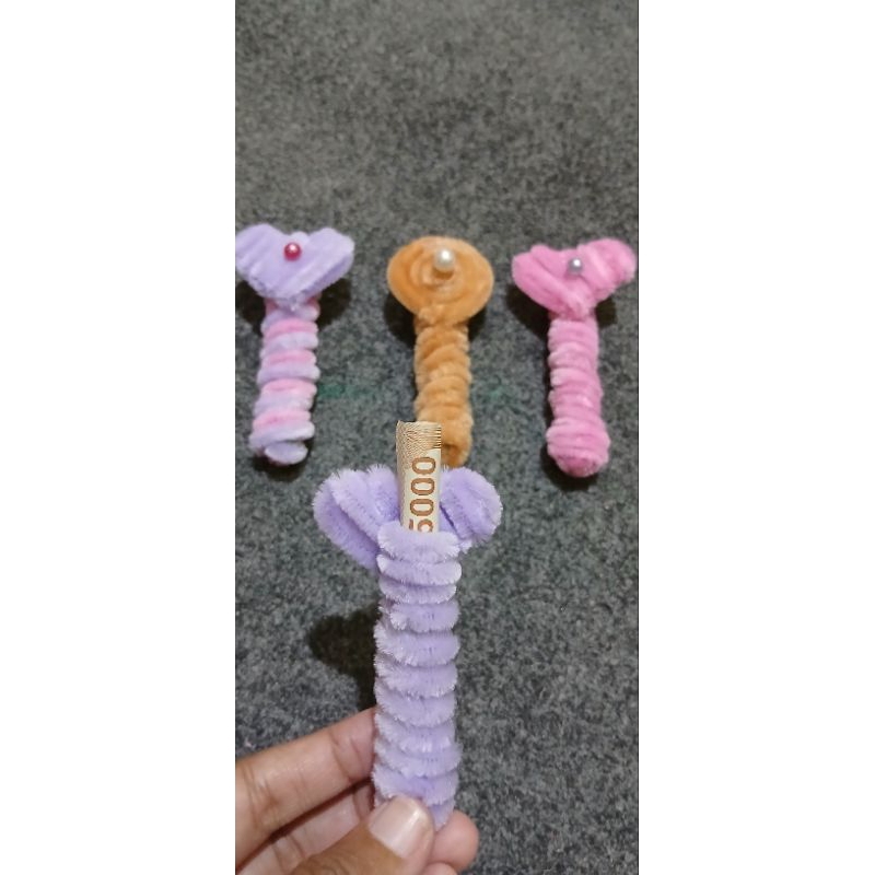 

5 pcs tempat angpau/uang lebaran dari kawat bulu lolipop