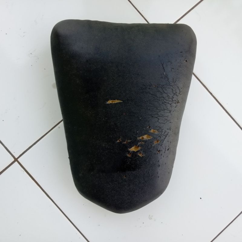 jok belakang ori original bajaj pulsar 135 LS  bajaj pulsar LS135