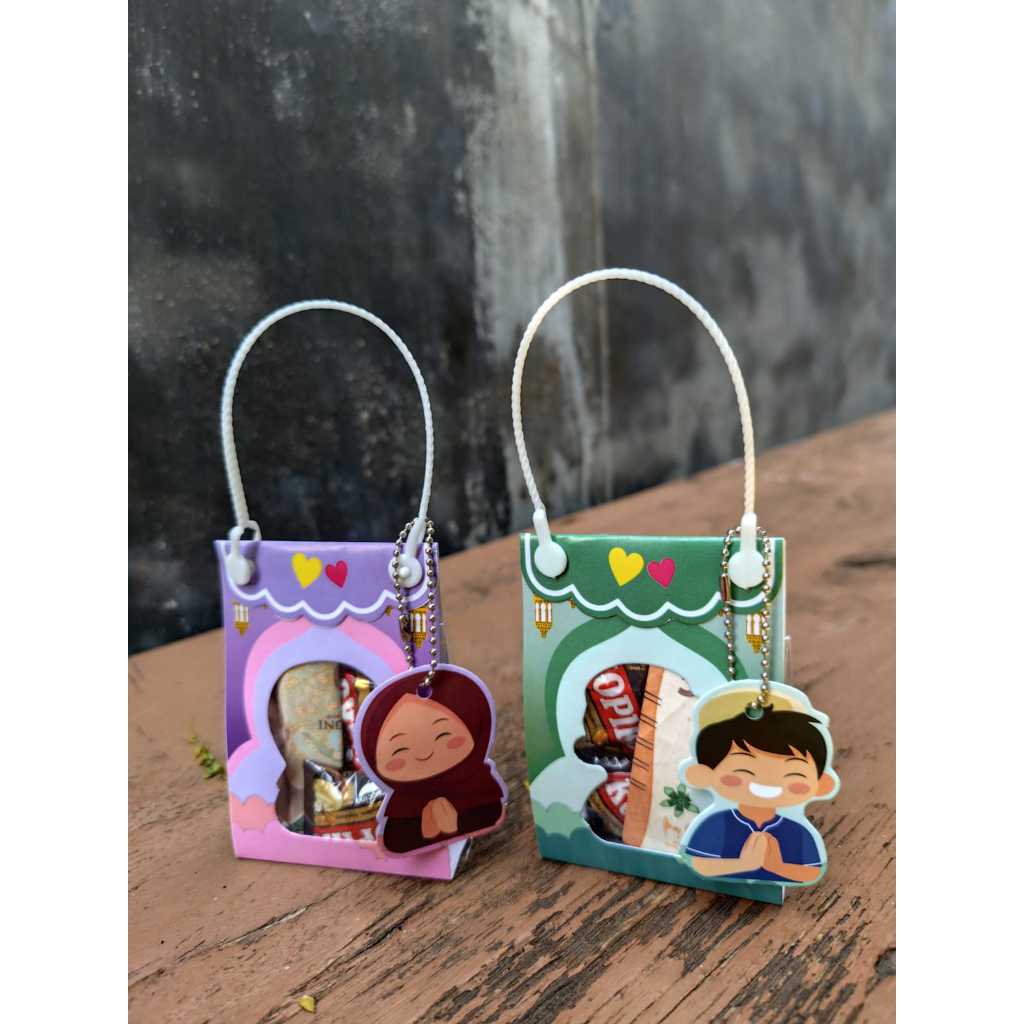 

10 PAKET HAMPERS MINI LEBARAN MOTIF KARTUN MUSLIM 2025 BUNGKUS PERMEN DAN UANG
