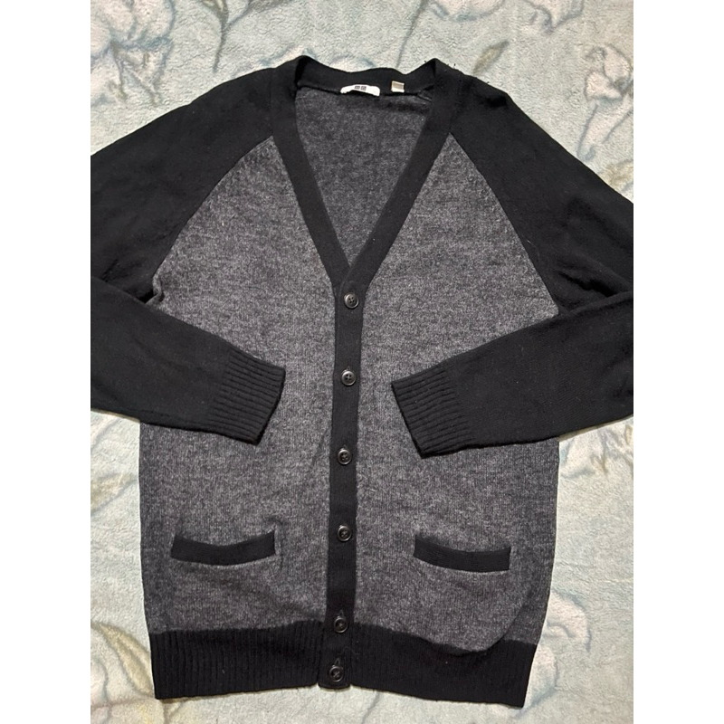 Uniqlo Cardigan Pria Abu-abu