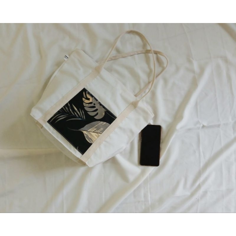 TAS TOTEBAG WANITA/TOTEBAG KULIAH/TOTEBAG SEKOLAH/TOTEBAG KANVAS