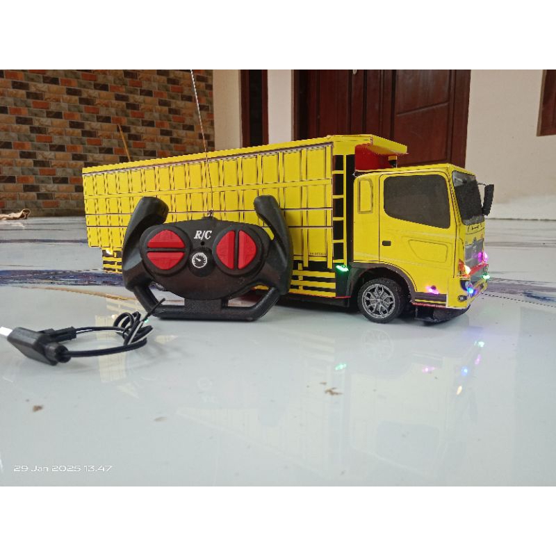 miniatur truk tronton hino 500 RC full lampu remot control mainan anak