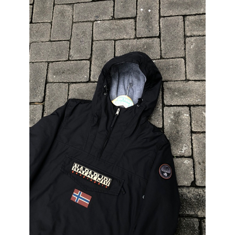 NAPAPIJRI RAINFOREST WINTER BLACK