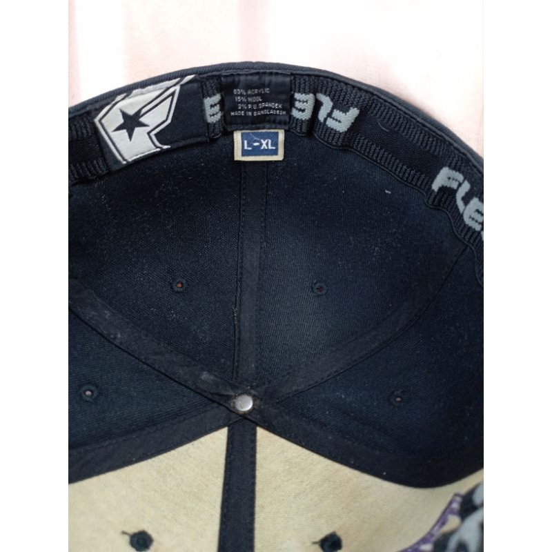 Topi Original New Era fitted size 7 5/8 (60.6 cm) big logo bordir 'DC' & Topi Original Cap Flexfit B