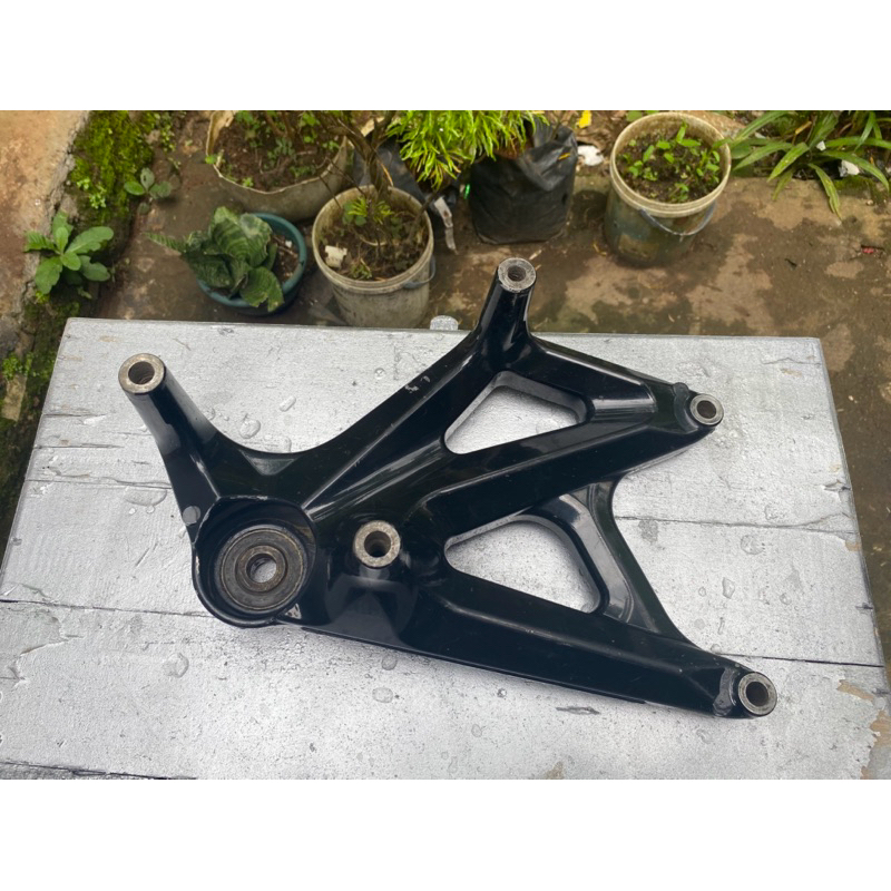 Swing Arm Yamaha Lexi 125 Original Second