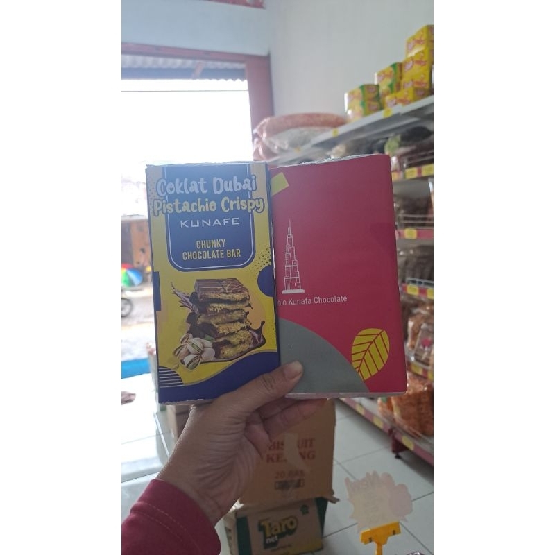 

Coklat Dubai Pistachio Kunafe berat -+220gr