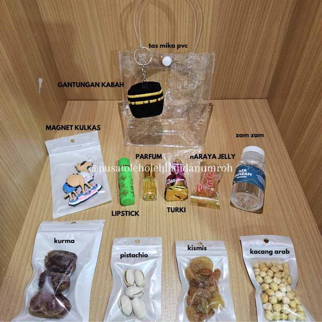

Paket oleh oleh Haji Dan Umroh Eksklusif Tas Goodie Bag Totebag Transparan 3 series Gantungan Kunci Unta dan Kabah