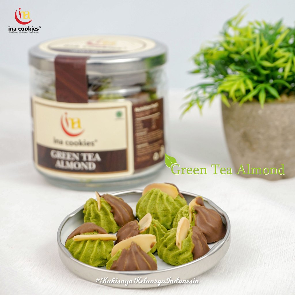 

Green Tea Almond - Kue Kering Premium Toples Jar by Ina Cookies