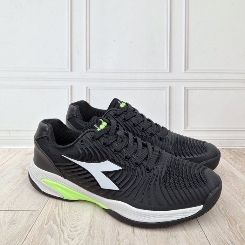 Sepatu Badminton Bulutangkis DIADORA Kenzo 100% Original Resmi (Size 44)