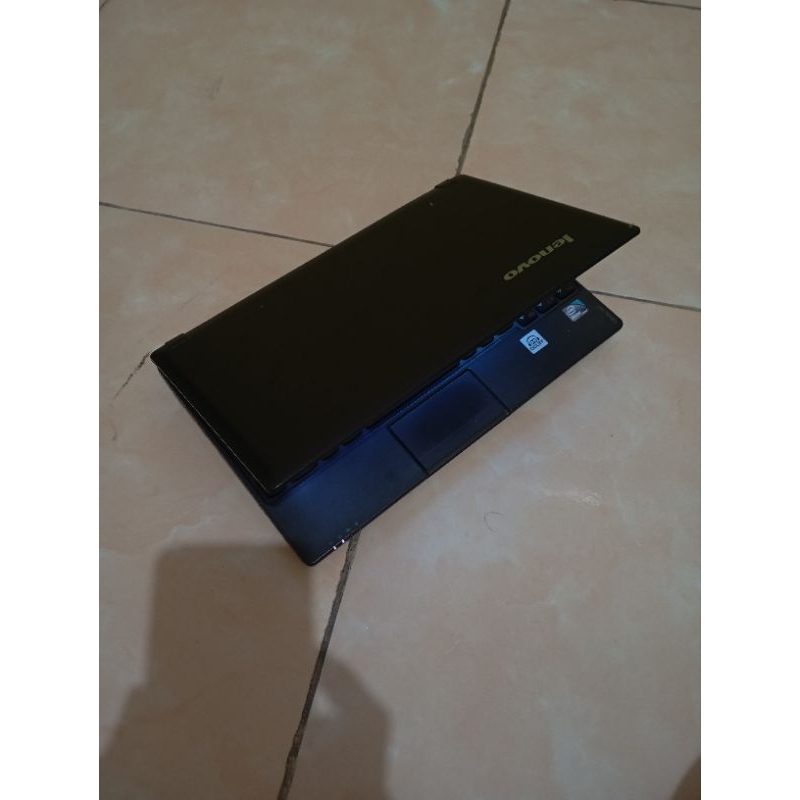 LAPTOP netbook SECOND MURAH lenovo 10 inch slim normal semua SIAP PAKAI dan ZOOM baterai awet garans