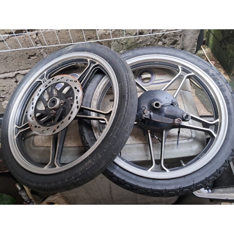 Velg thunder suzuki tunder custom japstyle caferacer tracker dll pelek racing palang original ori co
