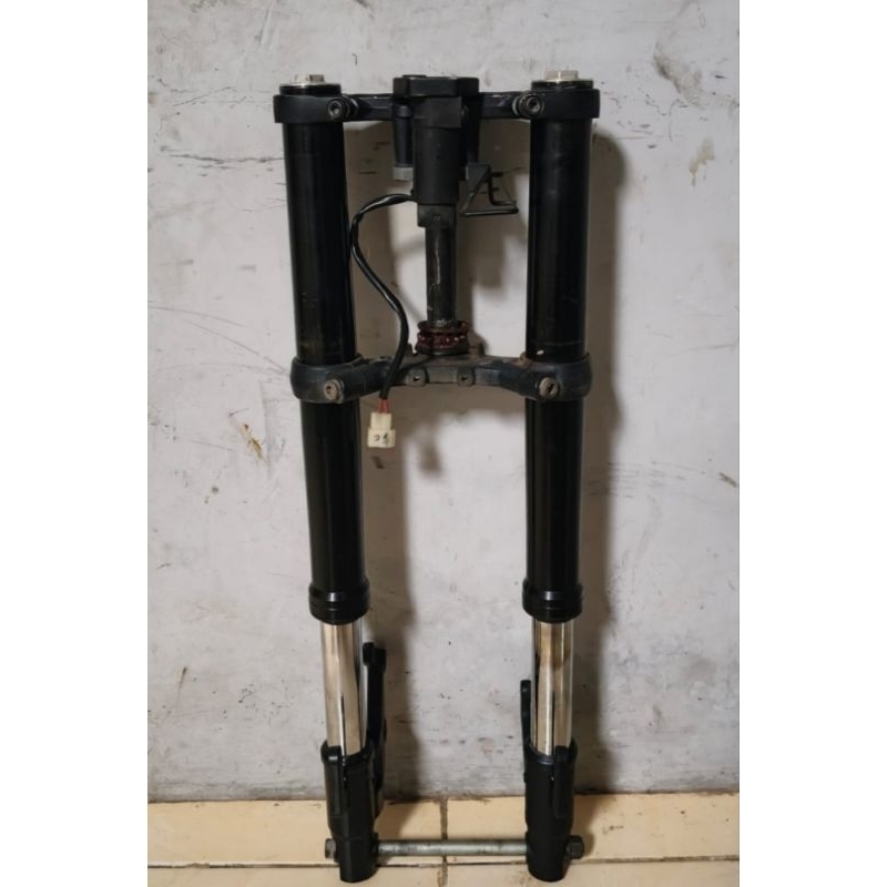 Usd r15v3 Original