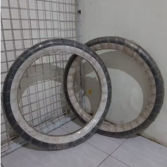 ban klasik classik  ring 18 250 merk tk Lis putih cb125 s90 90z benli