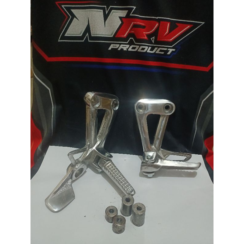 footstep postep belakang yamaha scorpio set kanan kiri + dudukan adaptor postep