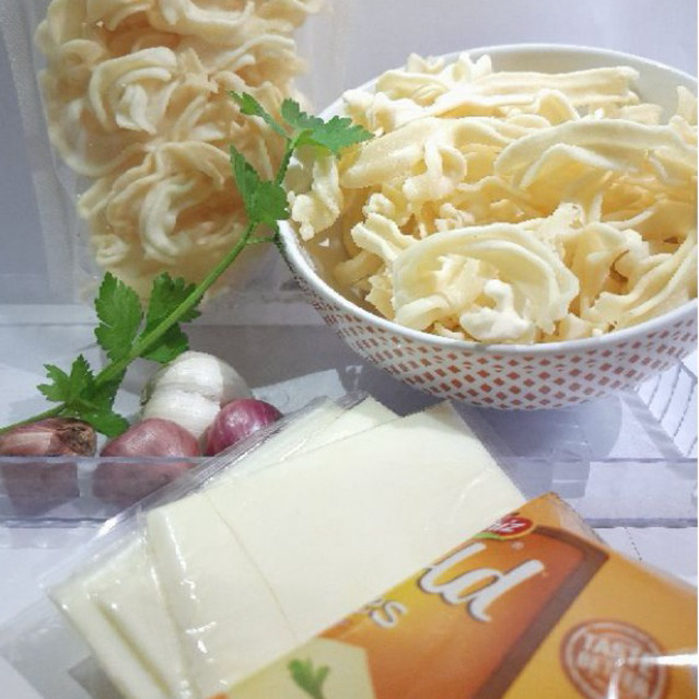 

CEMILAN KERUPUK KEJU/CEMILAN ENAK/CEMILAN HOMEMADE