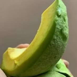 

Alpukat Aligator premium 1kg isi 2-3