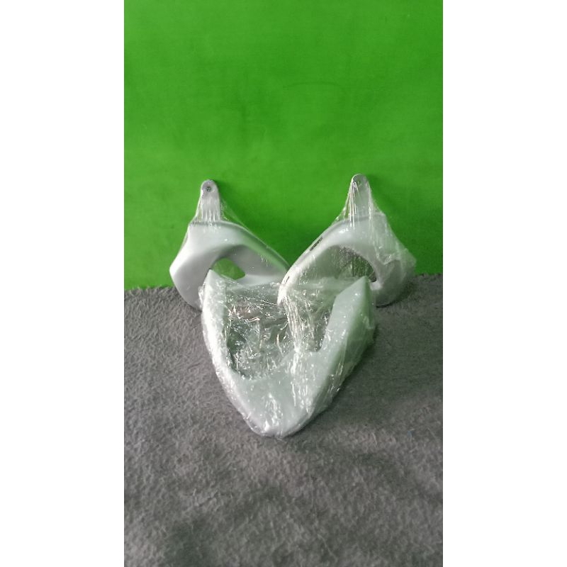 1 paket sayap dan cover mesin/cowling dan Undercowl satria fu Thailand