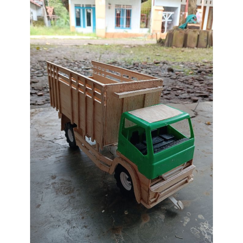 MINIATUR TRUK PLASTIK CANTER HEREX [BACA DESKRIPSI]