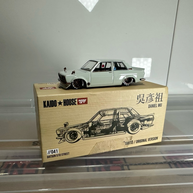 Mini GT datsun 510 Kaido House Tanto