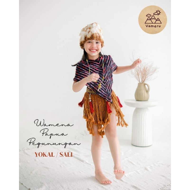 BAJU ADAT ANAK PAPUA PEREMPUAN SALI YOKAL WAMENA PAPUA PEGUNUNGAN