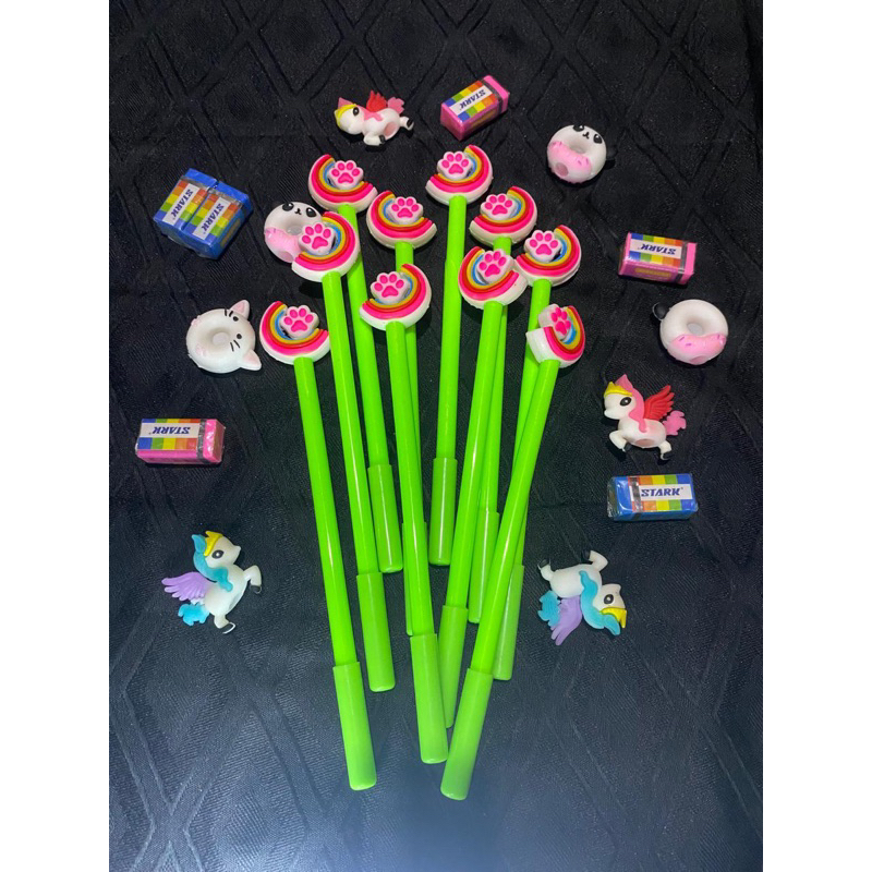 

pulpen kaki kucing karakter hijau