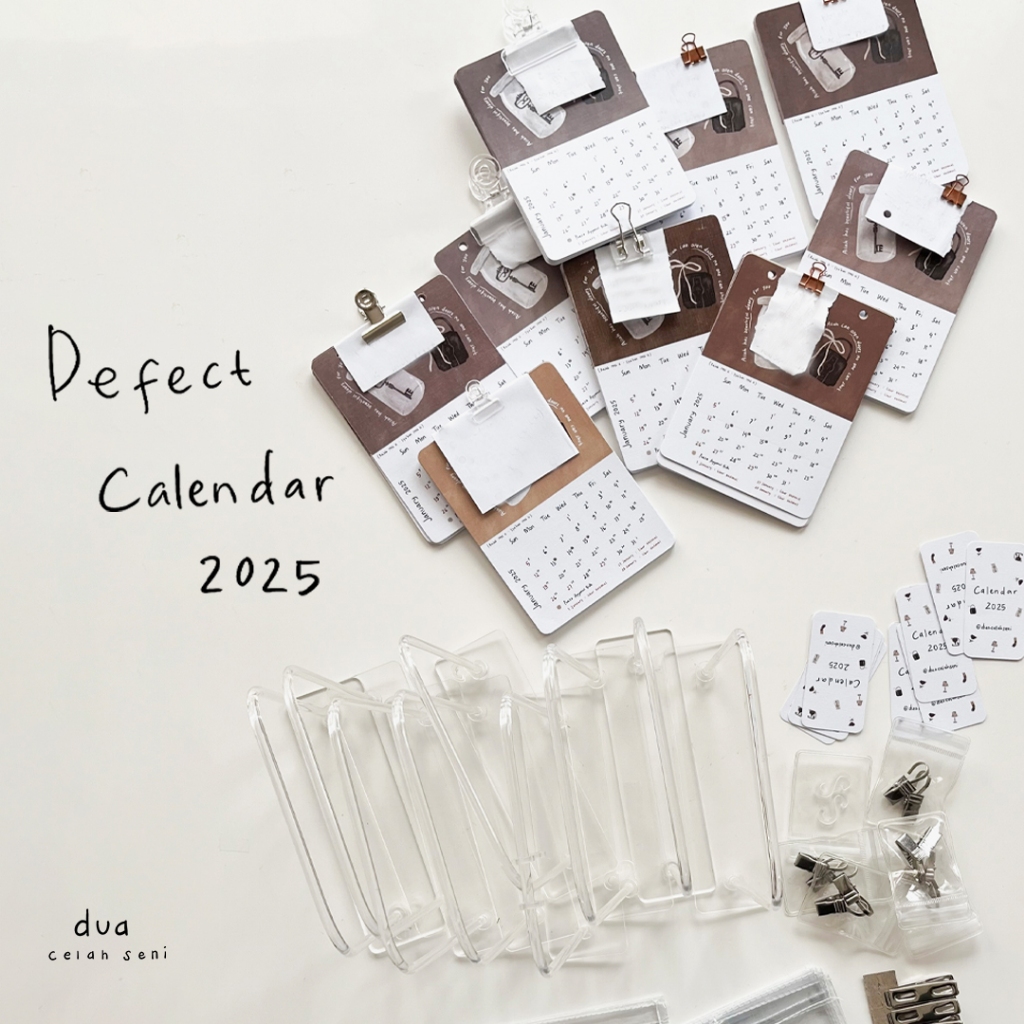 

DEFECT - Kalender 2025 | Kalender Meja | Acrylic Hanging Stand