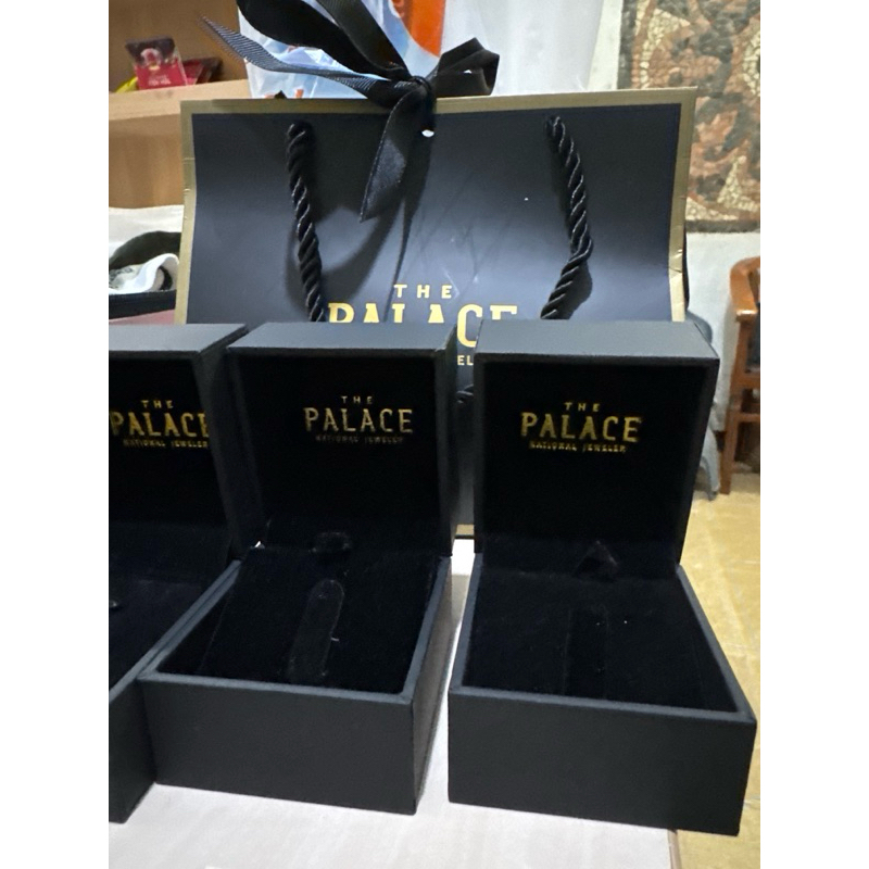 

jual box dan paperbag the palace